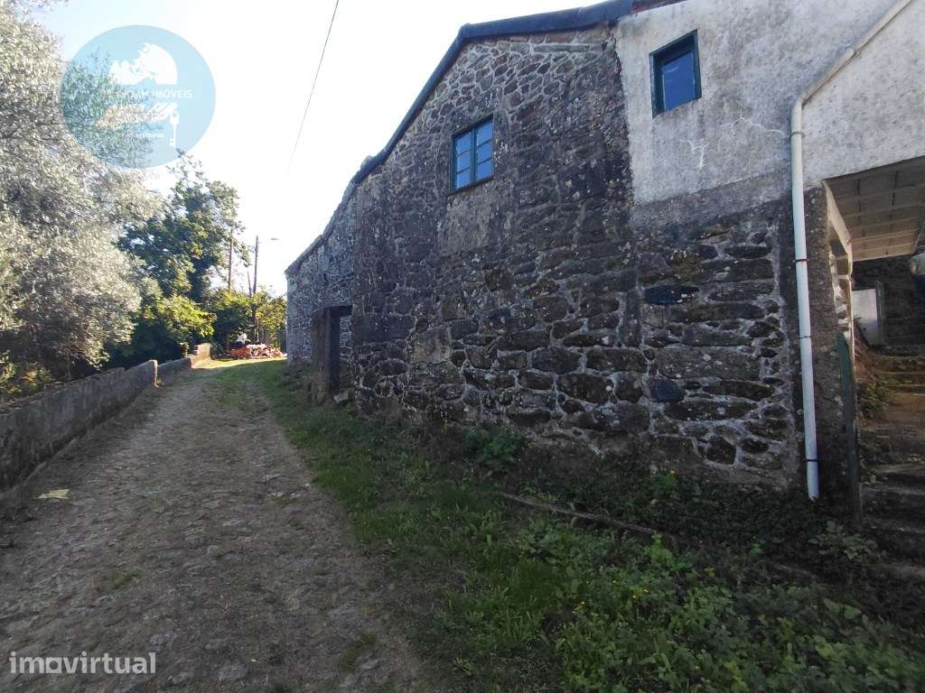 Casa Rústica em Pedra com Terreno para Restauro - Cambeses, Cabecei... - Grande imagem: 4/59