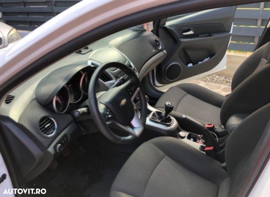 Chevrolet Cruze 1.6 Ecotec LT+ - 16