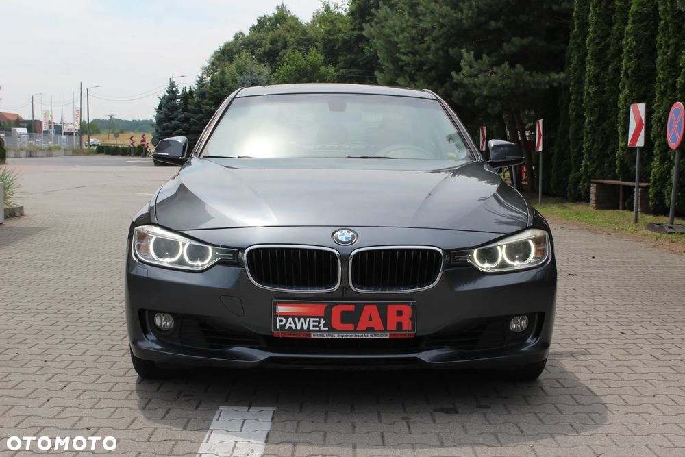 BMW Seria 3 320i Sport-Aut - 2