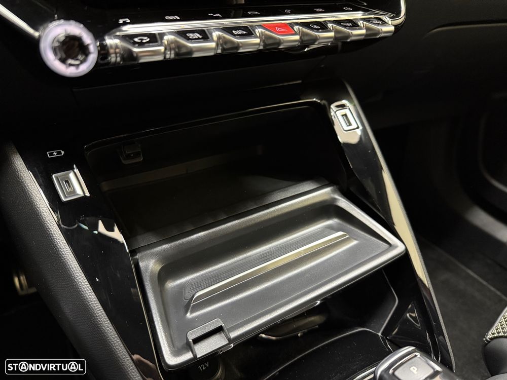 Peugeot 2008 1.2 PureTech GT Line EAT8 - 20