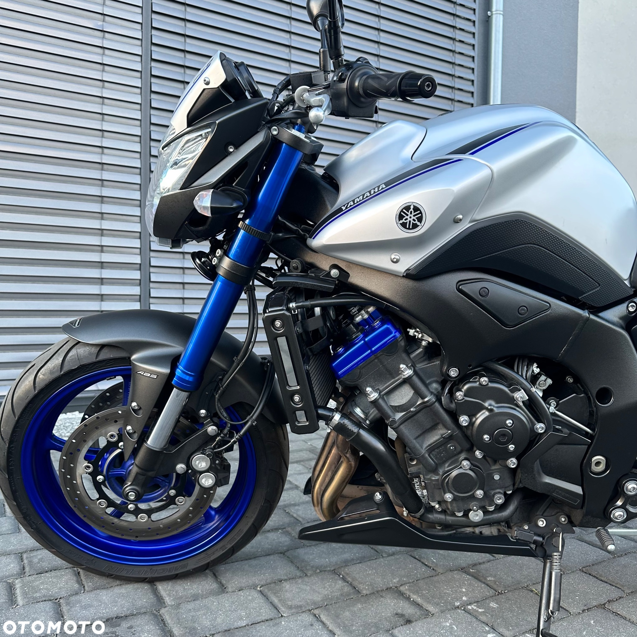 Yamaha FZ8 - 12