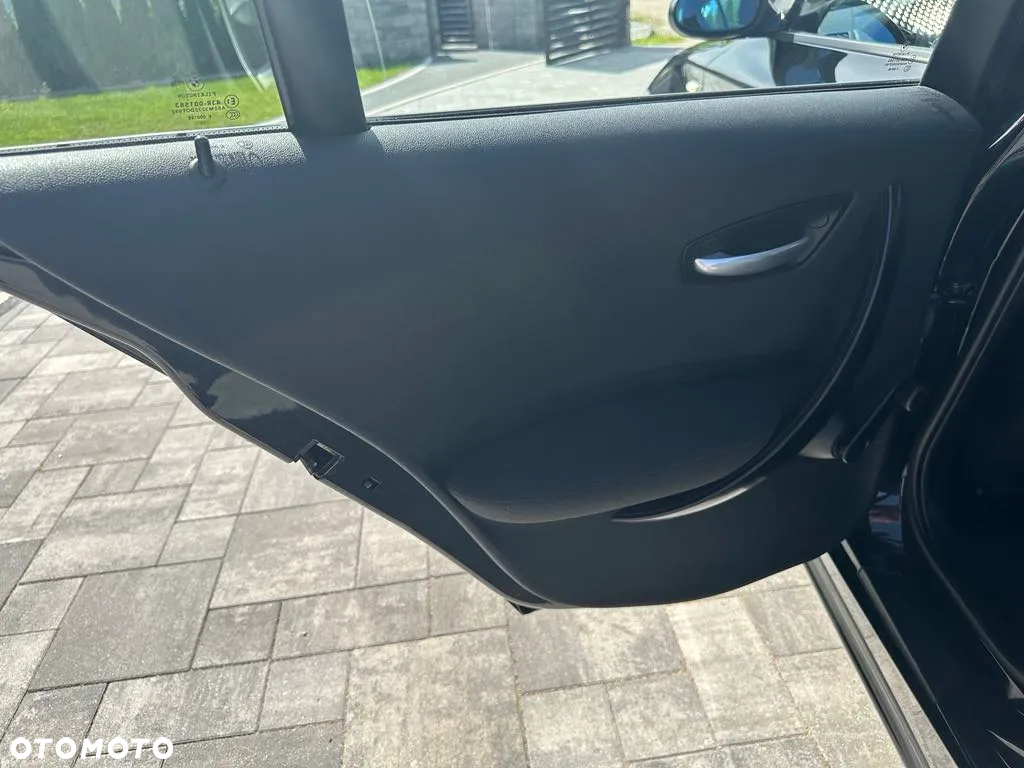 BMW Seria 1 116i - 40