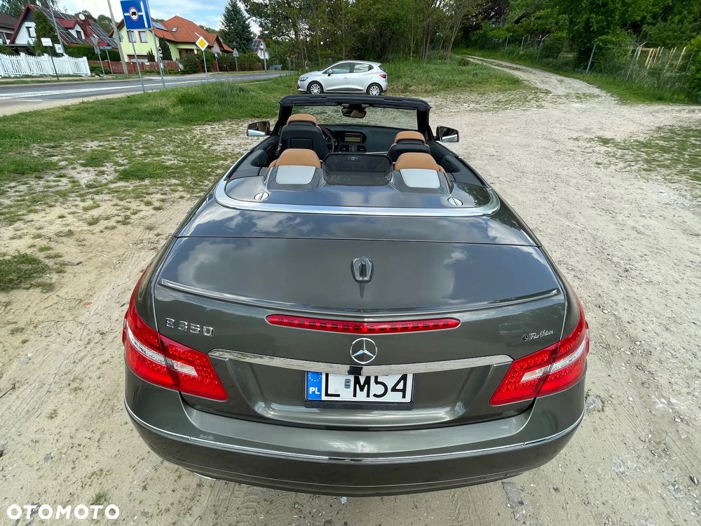 Mercedes-Benz Klasa E 350 BlueEFFICIENCY 7G-TRONIC Elegance - 26