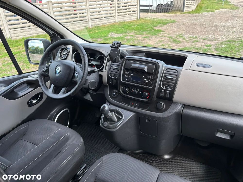 Renault Trafic - 16