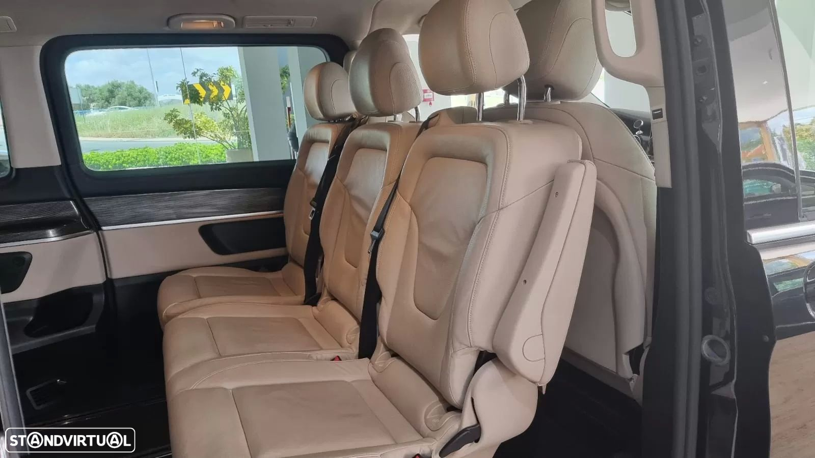 Mercedes-Benz V 300 d Longo Avantgarde - 12