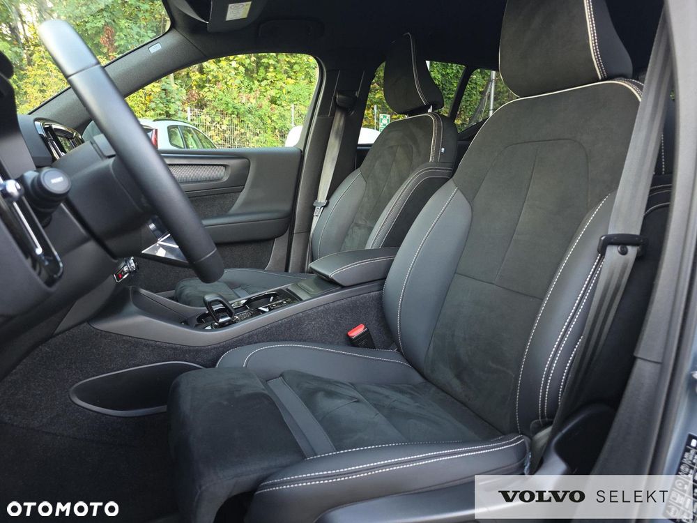 Volvo XC 40 - 18