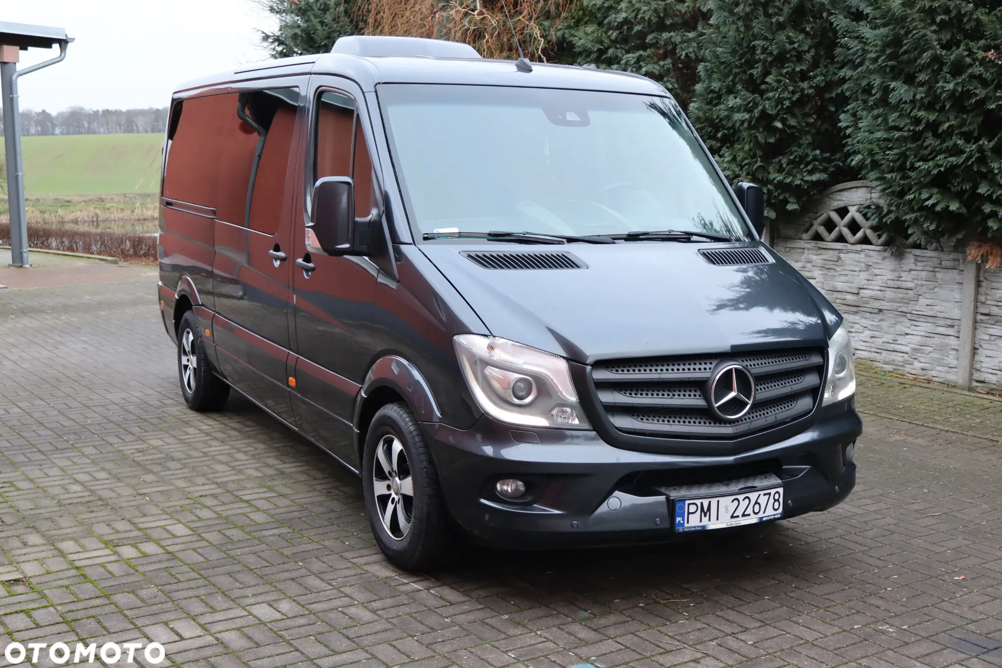 Mercedes-Benz Sprinter - 2