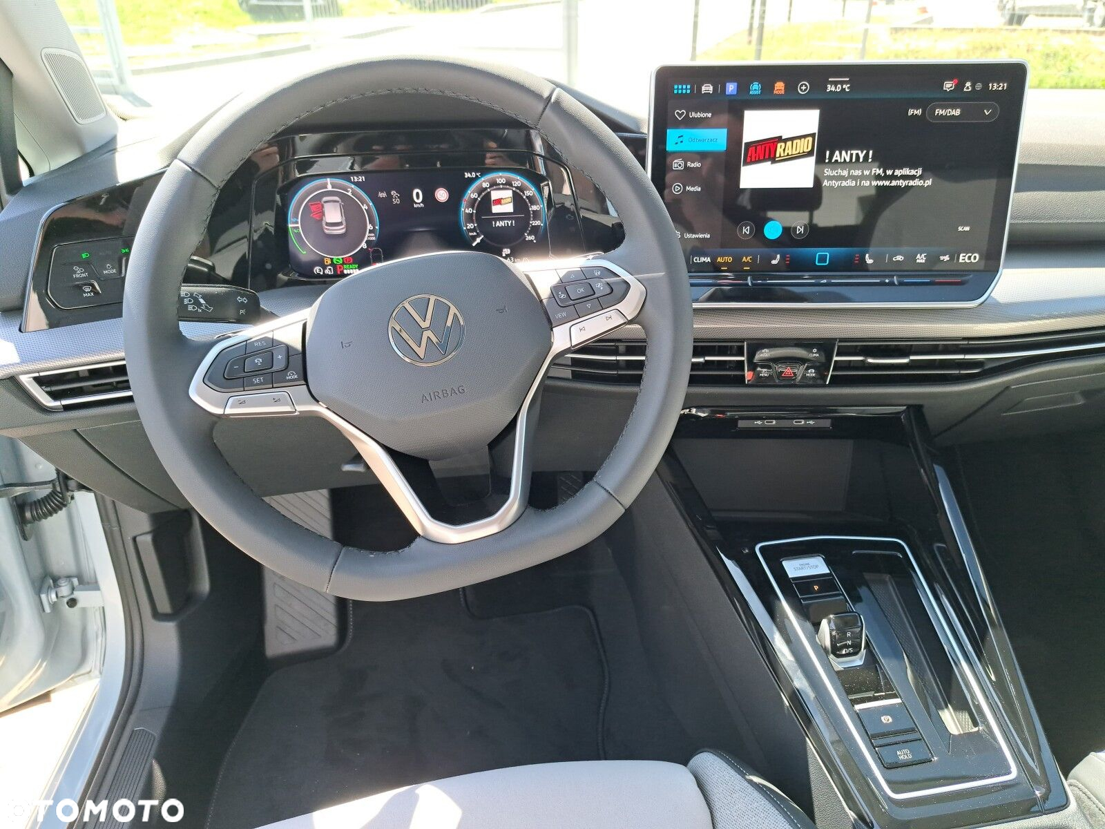 Volkswagen Golf - 21