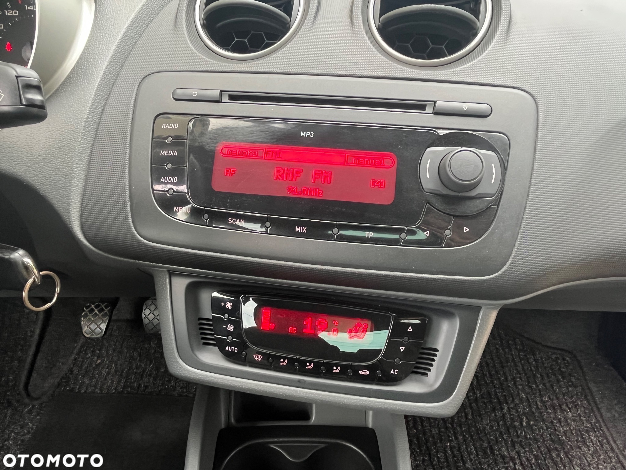 Seat Ibiza 1.6 16V Comfort Edition - 17