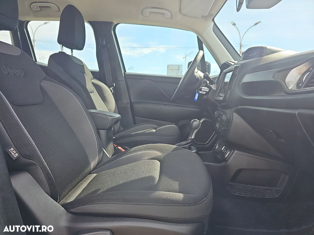Jeep Renegade - 12