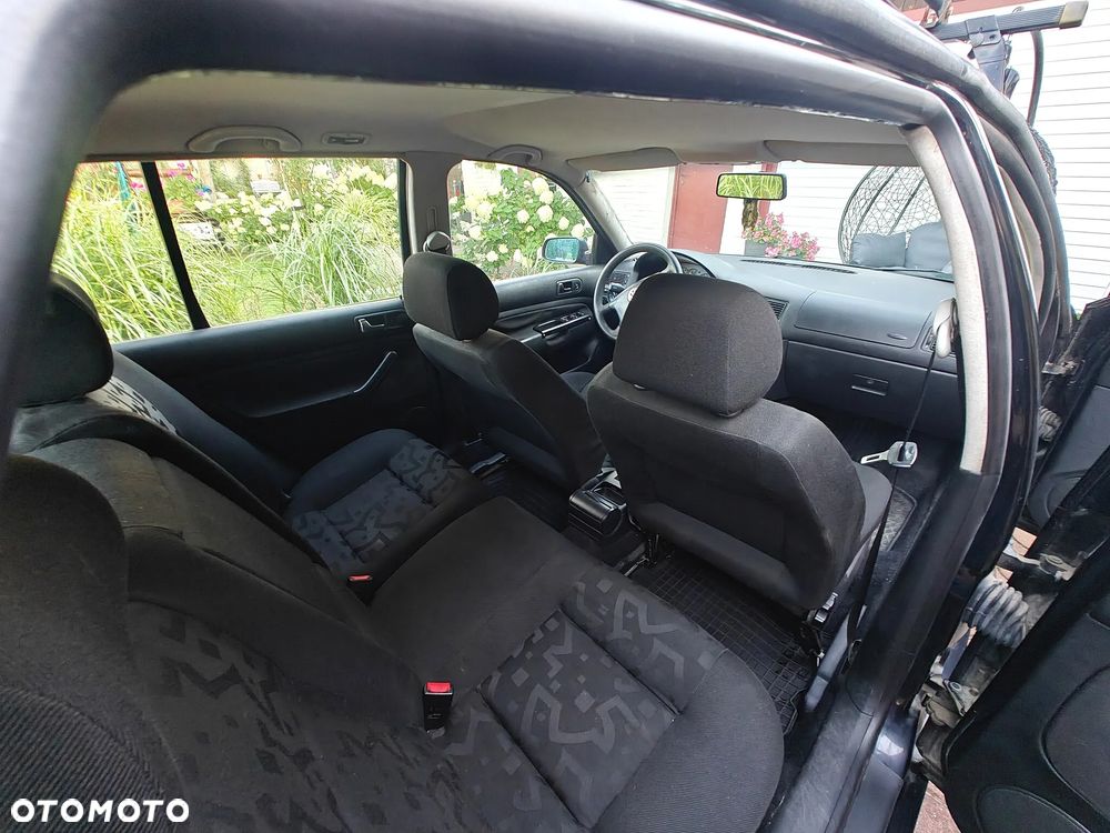 Volkswagen Golf - 16
