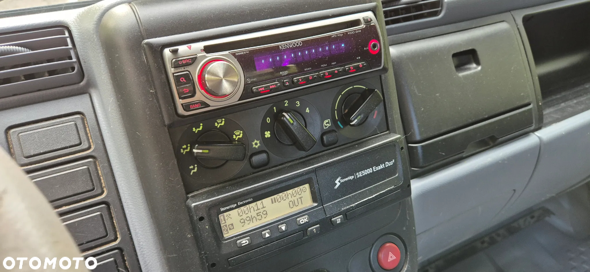 Mitsubishi FUZO - 24