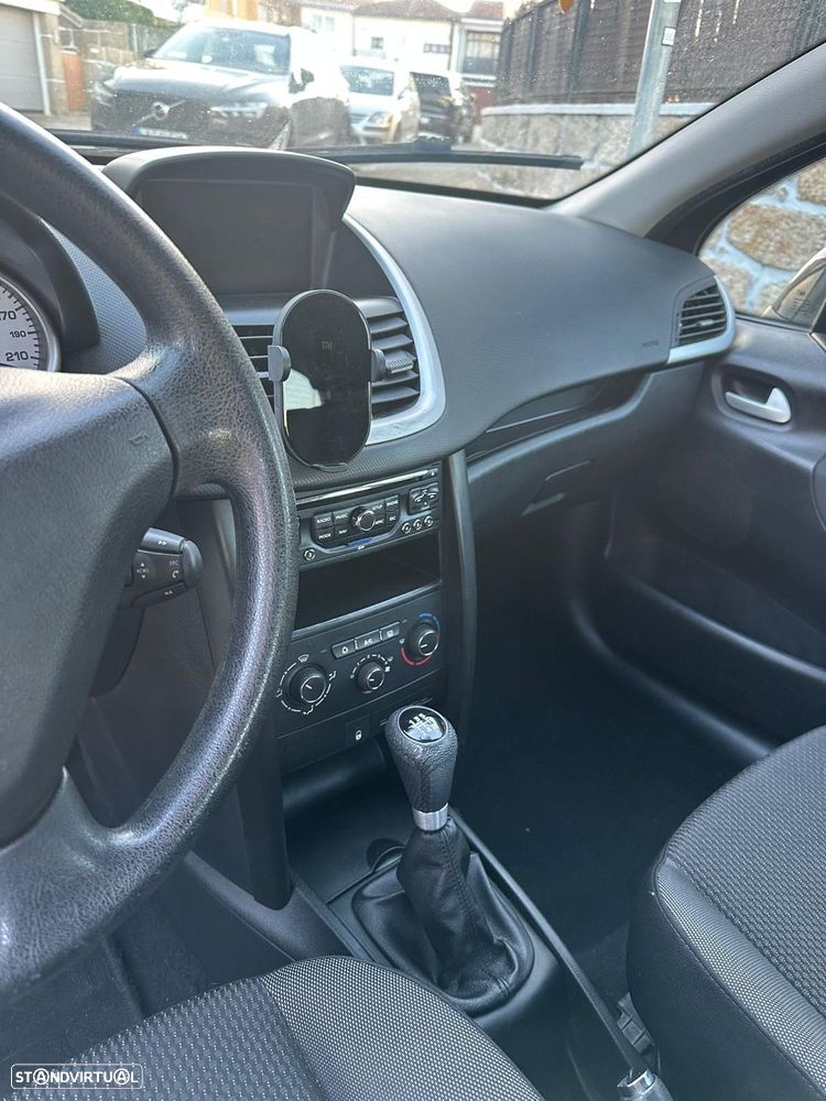 Peugeot 207 1.4 16V Active - 9