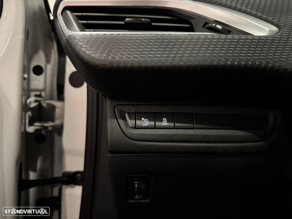 Peugeot 208 1.6 BlueHDi Style - 45