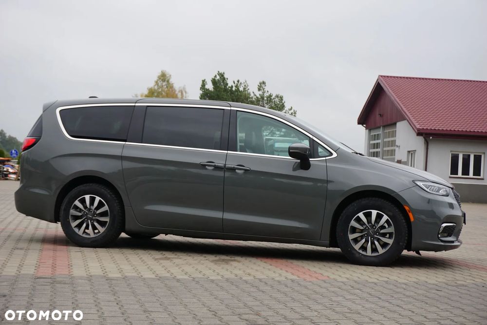 Chrysler Pacifica - 9