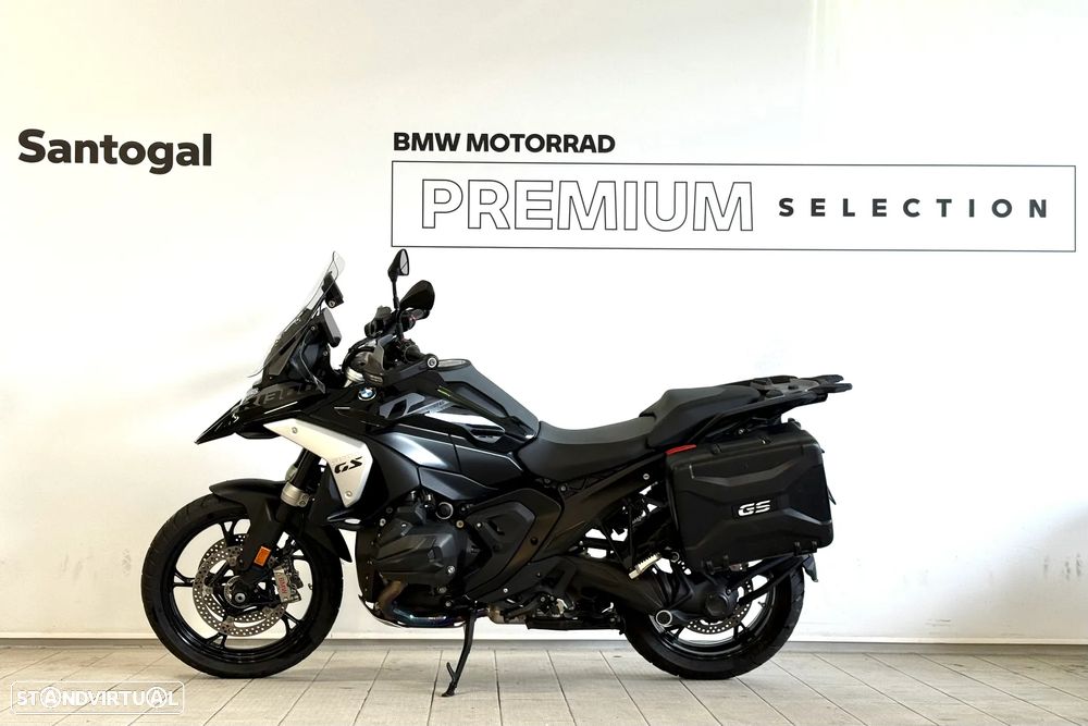 BMW R 1300 GS Triple Black - 4