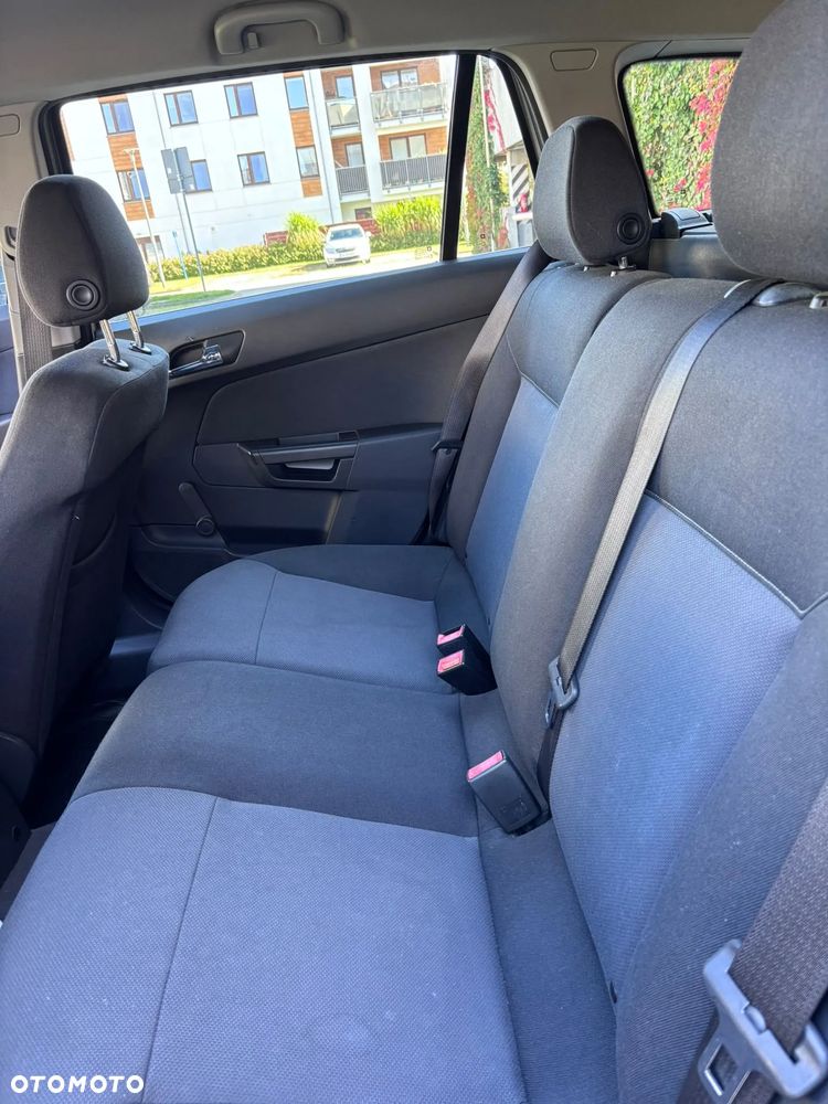 Opel Astra 1.7 CDTI - 7