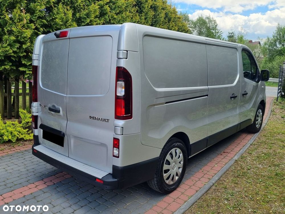 Renault Trafic Grand 2.0 dCi EDC - 4
