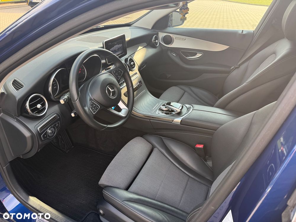 Mercedes-Benz Klasa C 180 (BlueEFFICIENCY) 7G-TRONIC Avantgarde - 18