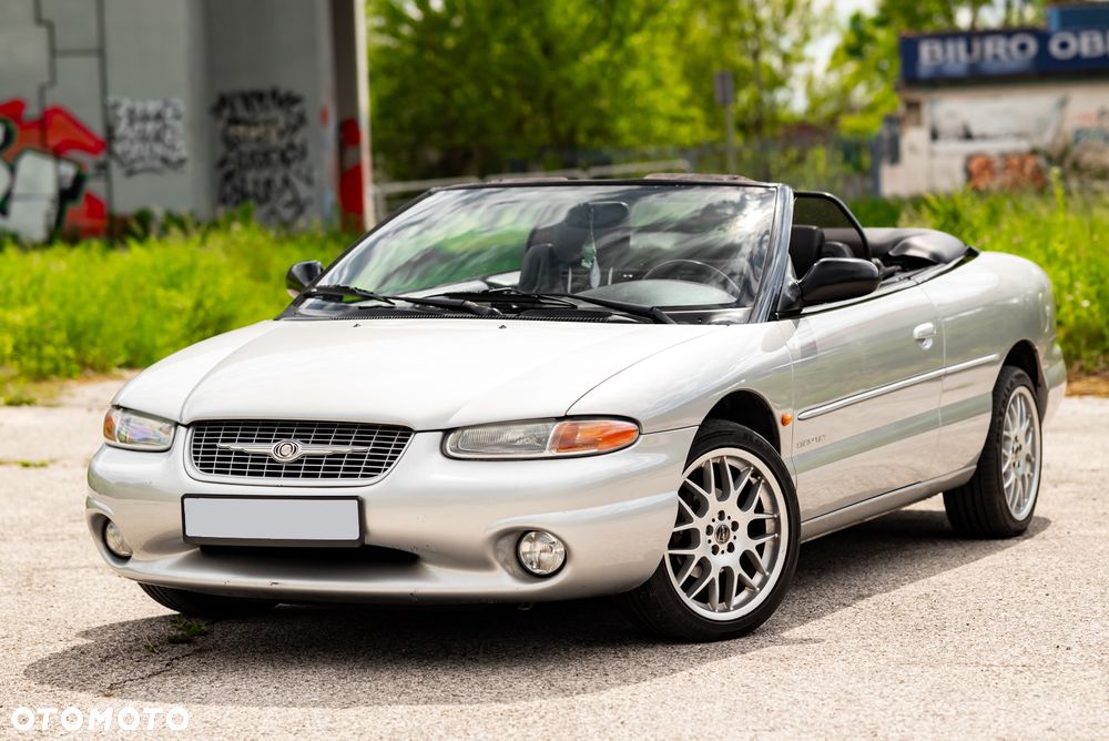 Chrysler Stratus - 8