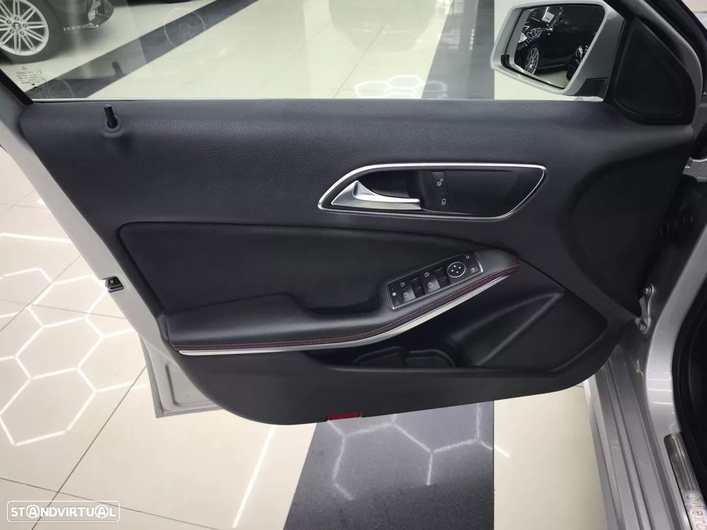 Mercedes-Benz A 180 d AMG Line - 20