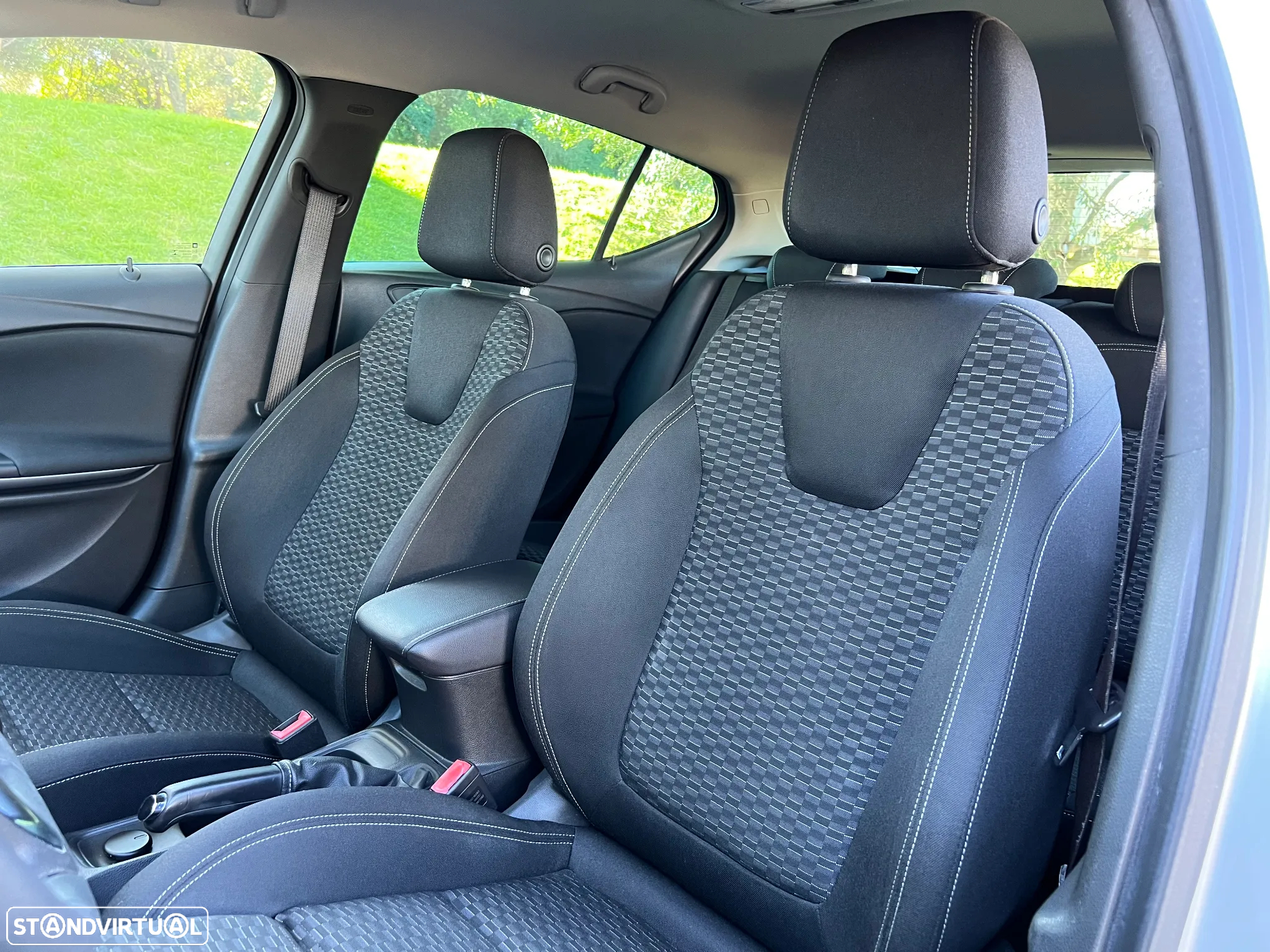 Opel Astra 1.6 CDTI Dynamic S/S - 9