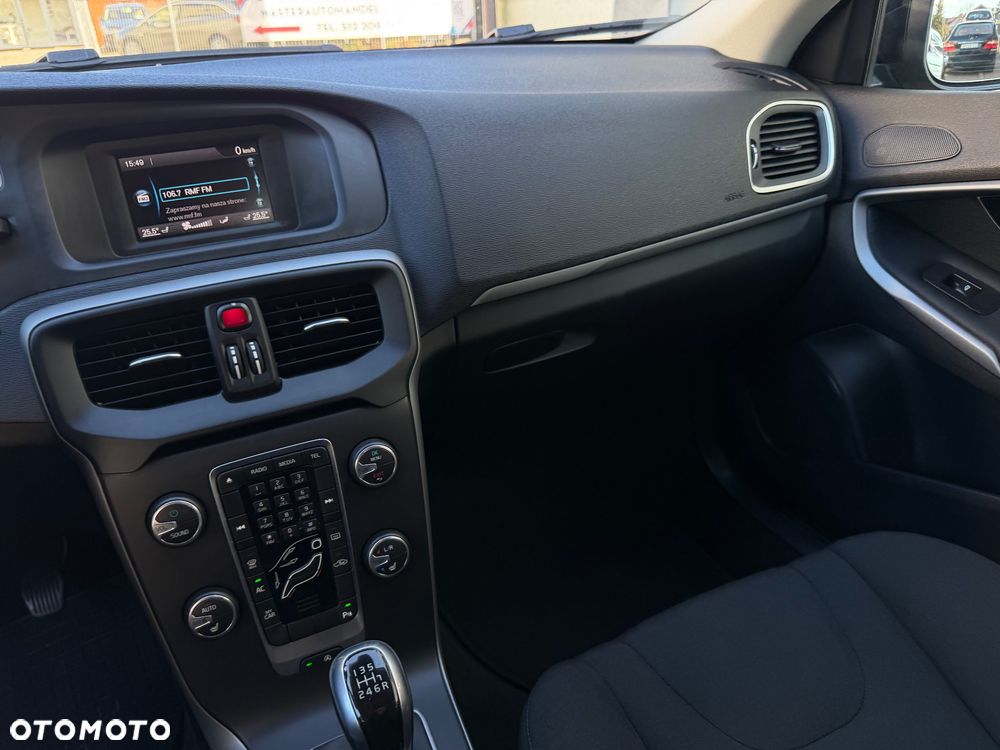 Volvo V40 D2 Drive-E Momentum - 18