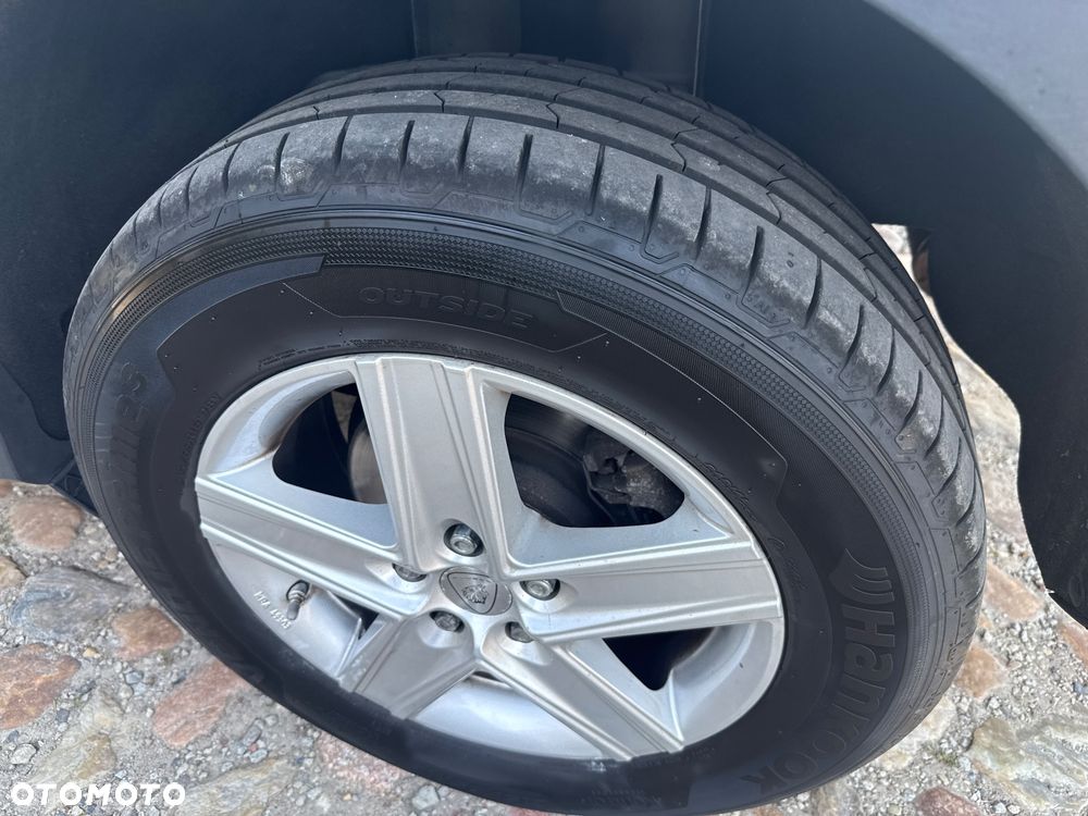 Ford Kuga - 26