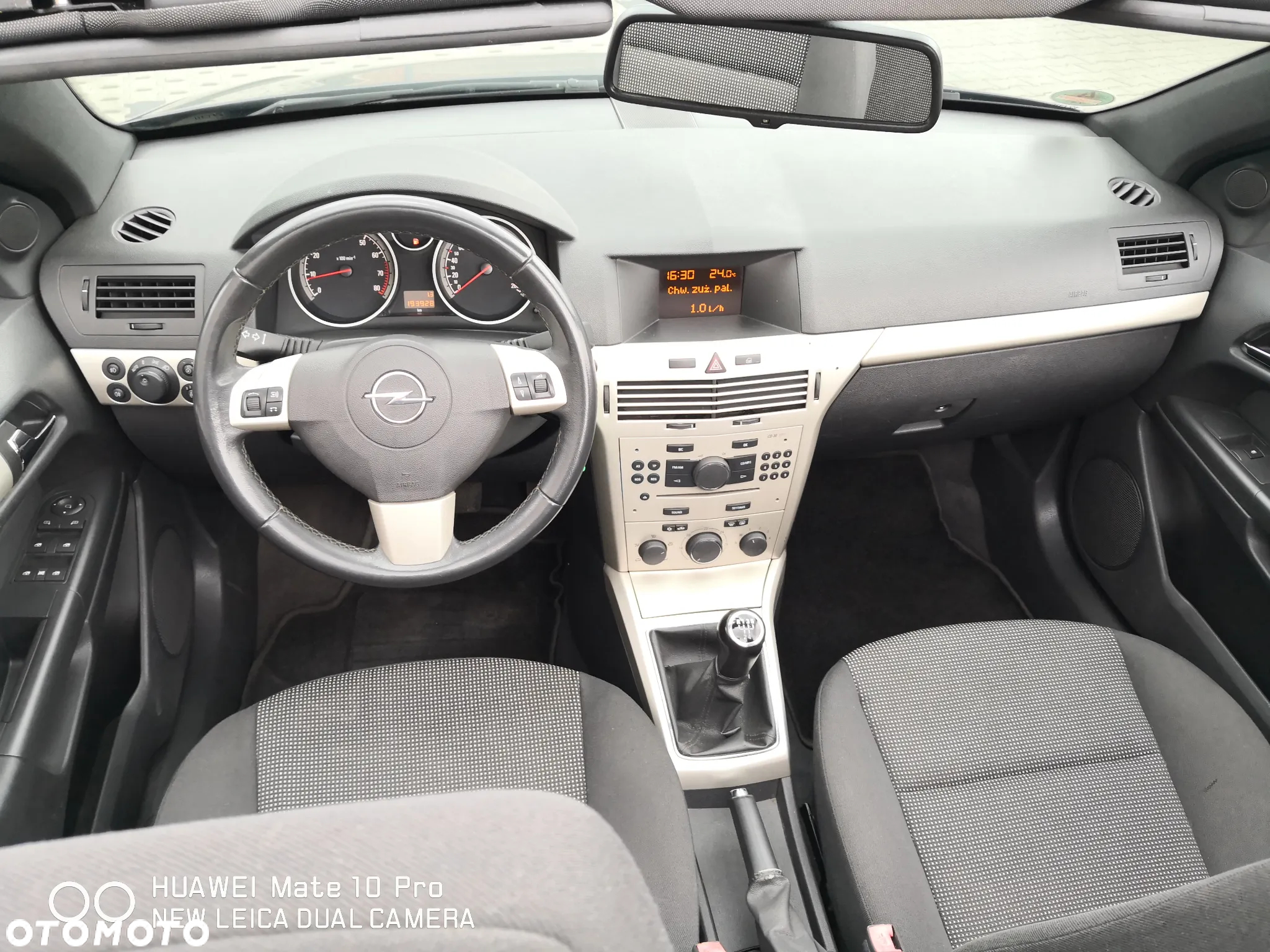 Opel Astra TwinTop 1.8 Cosmo - 12