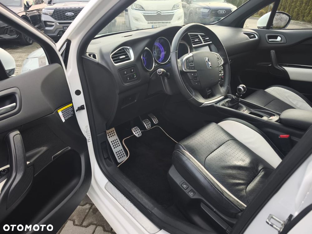 Citroën DS4 THP 200 SportChic - 13