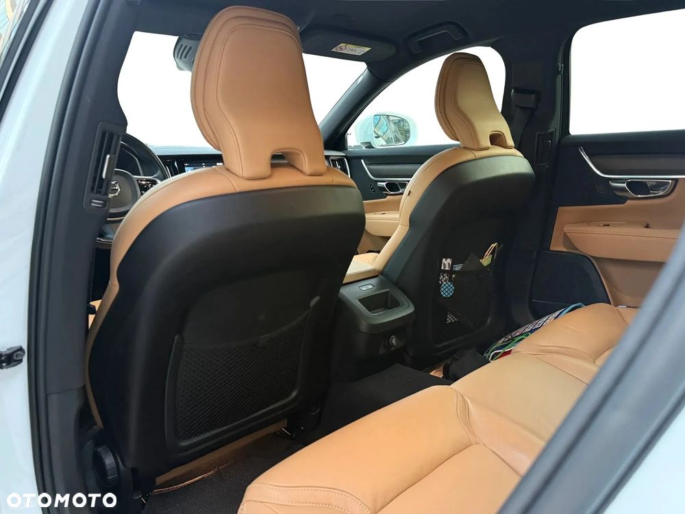 Volvo V90 D4 AWD Geartronic Momentum Pro - 11