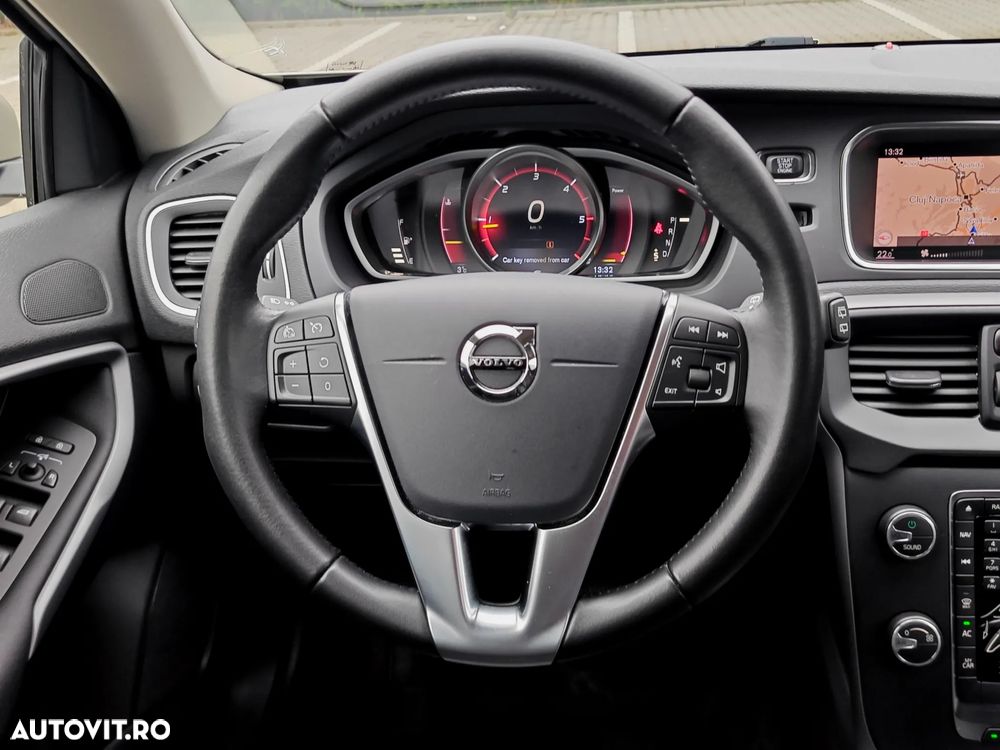 Volvo V40 D2 Geartronic Linje Svart - 10