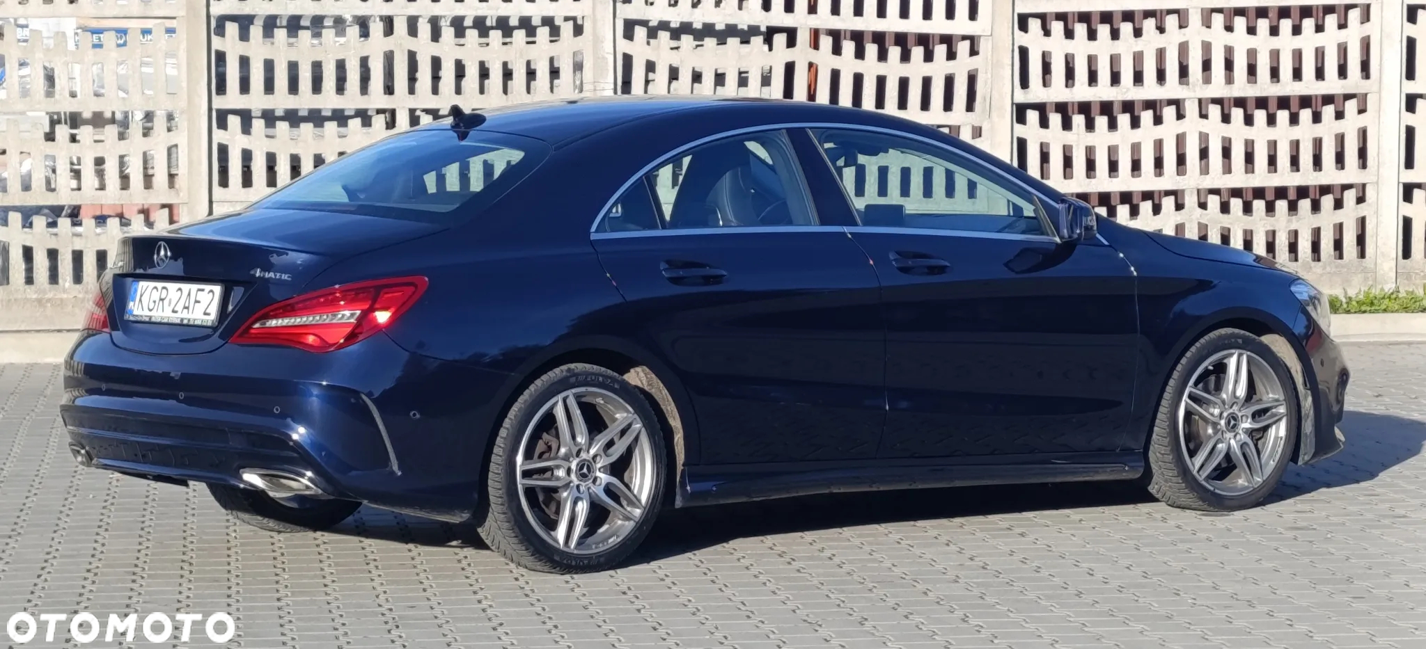 Mercedes-Benz CLA 220 4-Matic AMG Line - 12
