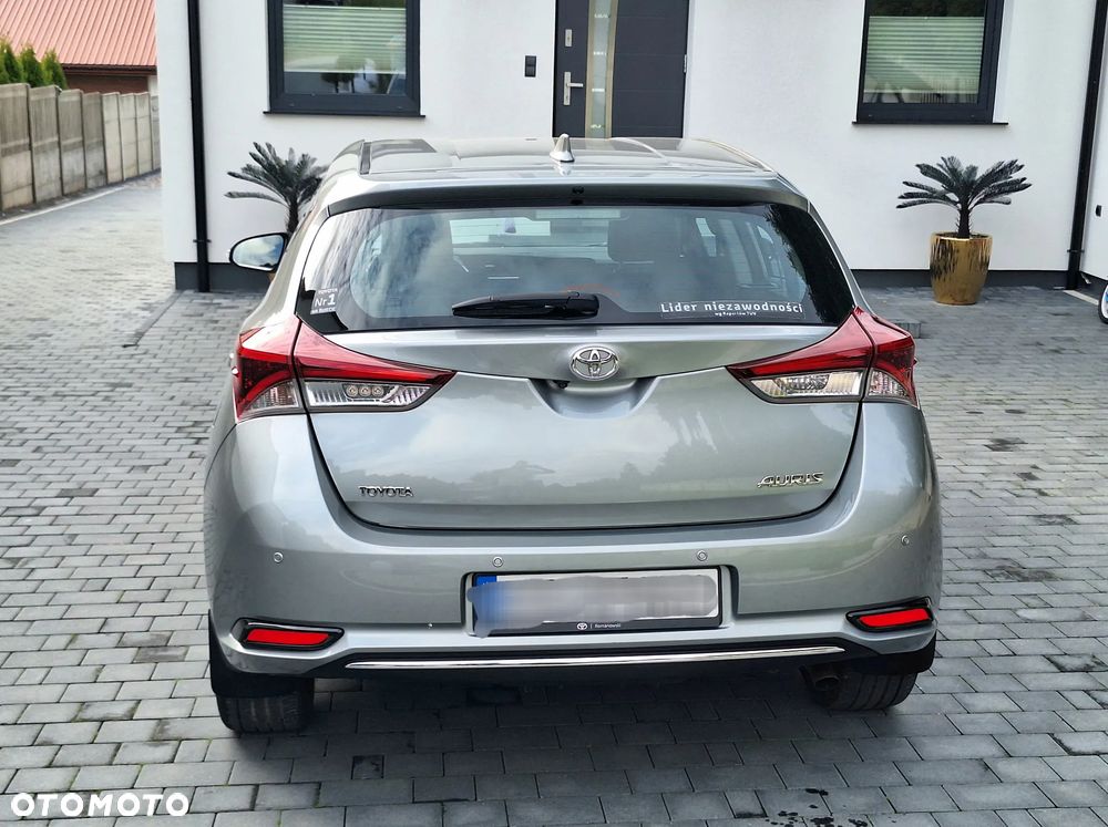 Toyota Auris 1.6 Premium Comfort - 12