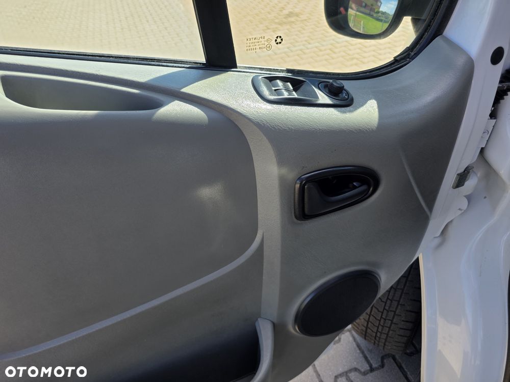 Opel Vivaro - 18