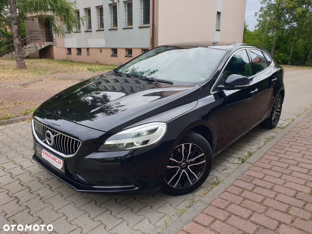 Volvo V40 D3 Inscription - 1