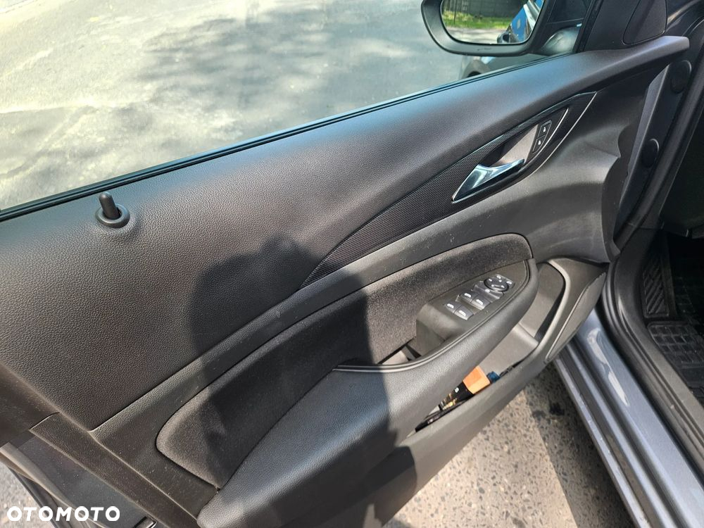 Opel Insignia - 13