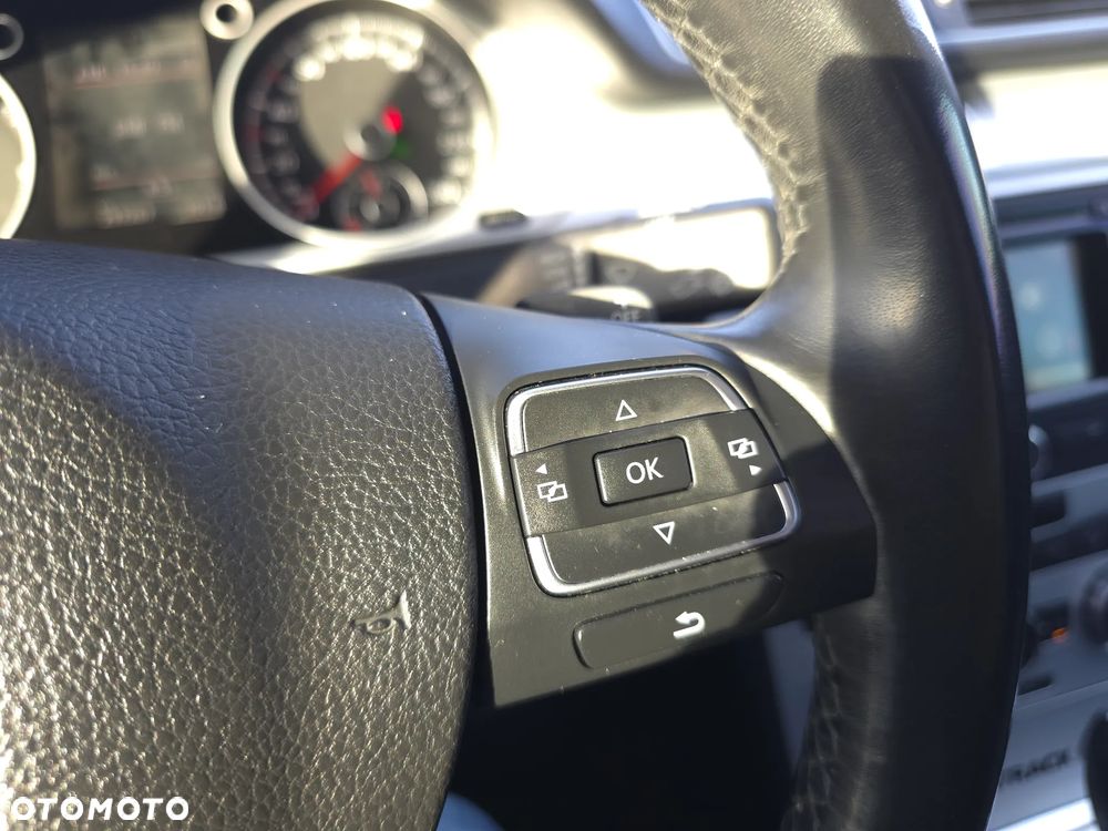 Volkswagen Passat Alltrack - 25