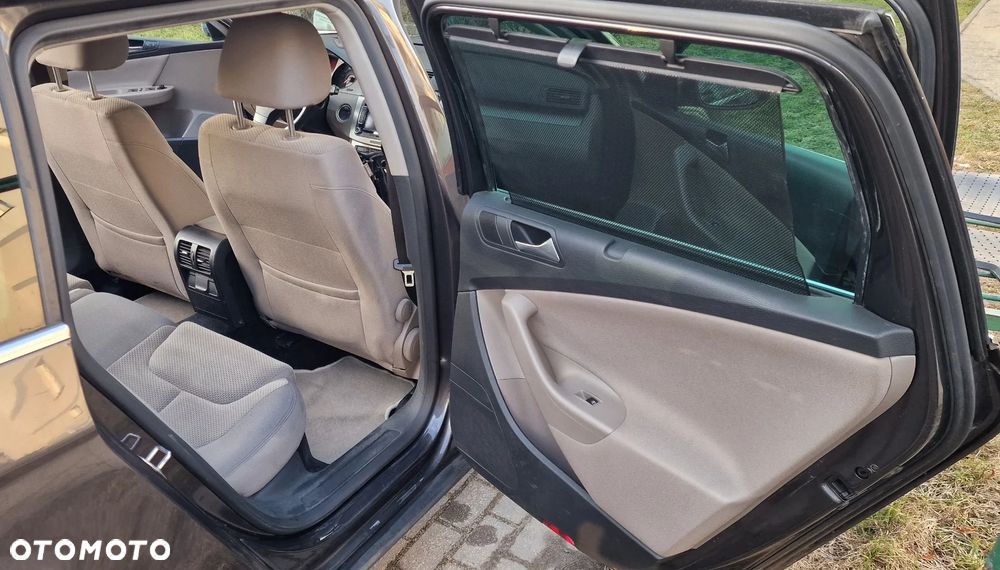 Volkswagen Passat 2.0 TDI DPF Comfortline - 11