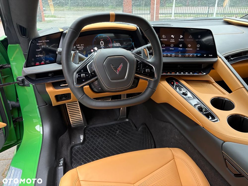 Chevrolet Corvette - 22