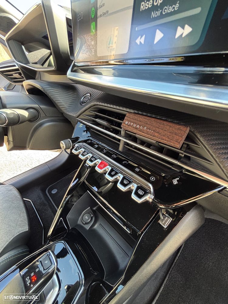 Peugeot e-208 GT - 18