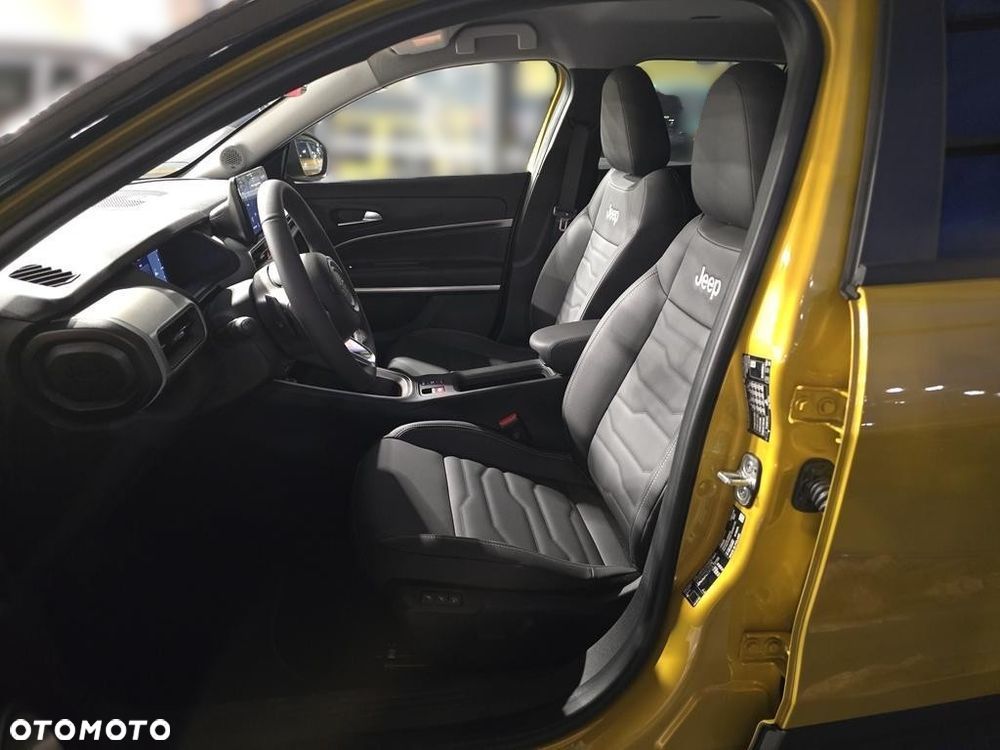 Jeep Avenger 1.2 T3 mHEV Summit FWD eDCT6 - 7