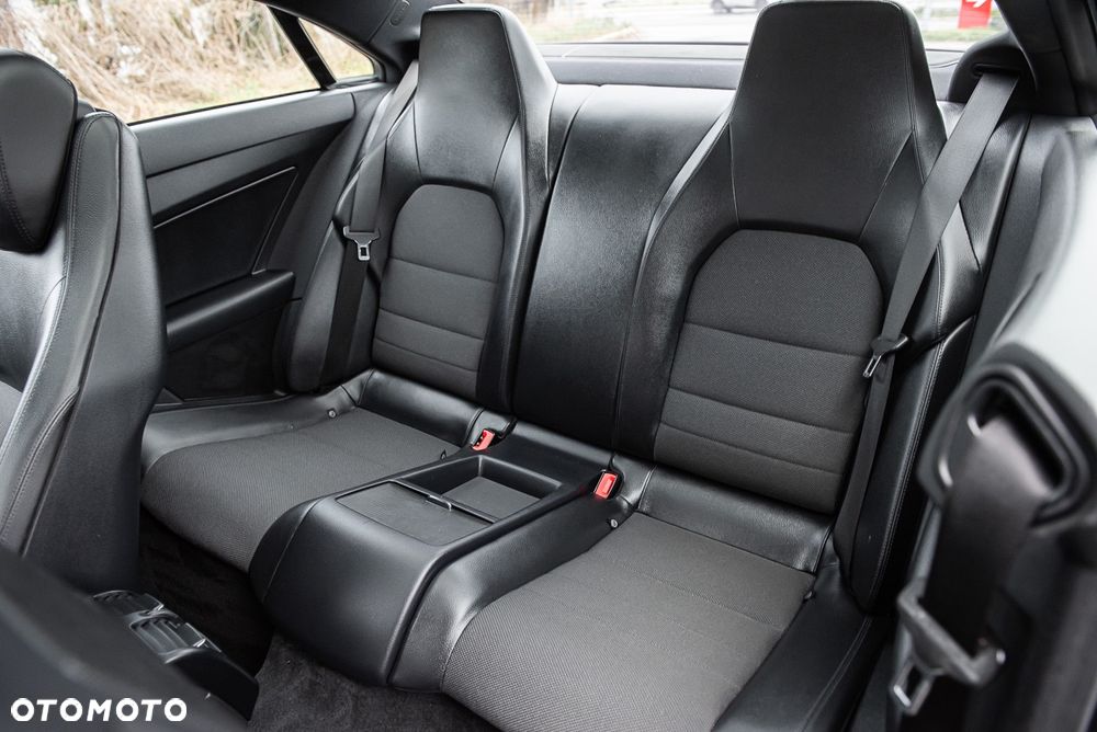 Mercedes-Benz Klasa E 250 CGI BlueEFFICIENCY Automatik Avantgarde - 28