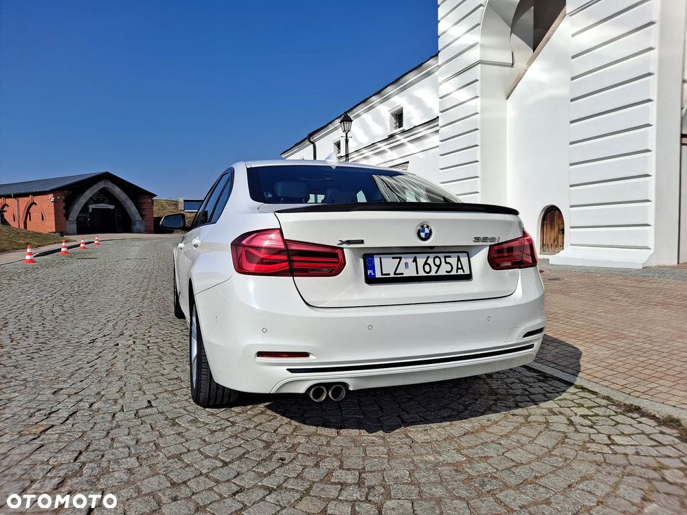 BMW Seria 3 328i xDrive Sport Line - 20