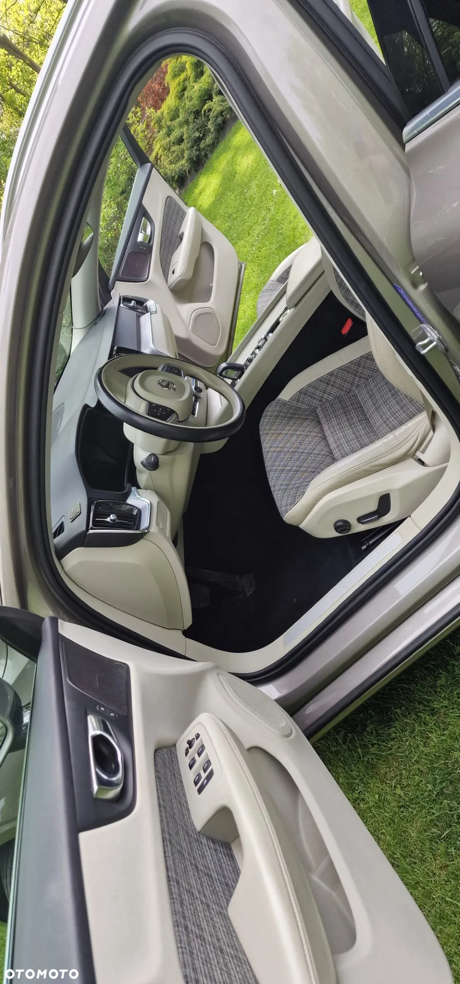 Volvo V60 B4 D Momentum Pro - 17