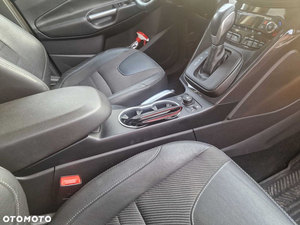 Ford Kuga - 3