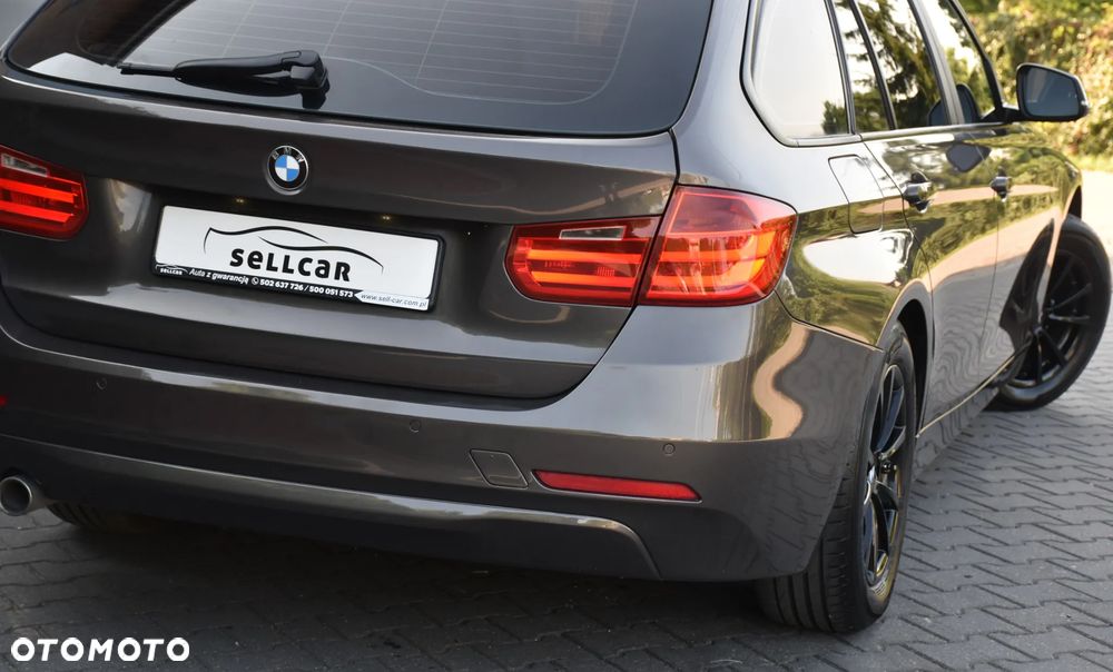 BMW Seria 3 ver-318d-luxury-line - 38