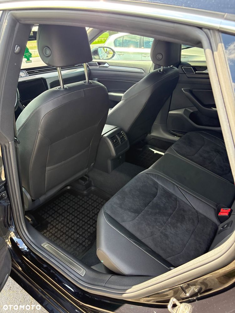 Volkswagen Arteon 2.0 TDI Bi-Turbo SCR 4Mot R-Line Edition DSG - 9