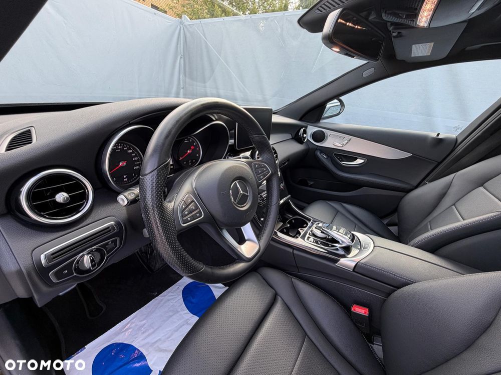 Mercedes-Benz Klasa C 300 7G-TRONIC AMG Line - 23