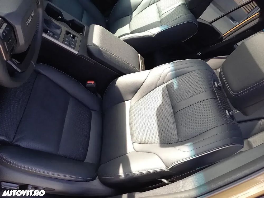 TOYOTA Land Cruiser 2024 — imagine 13